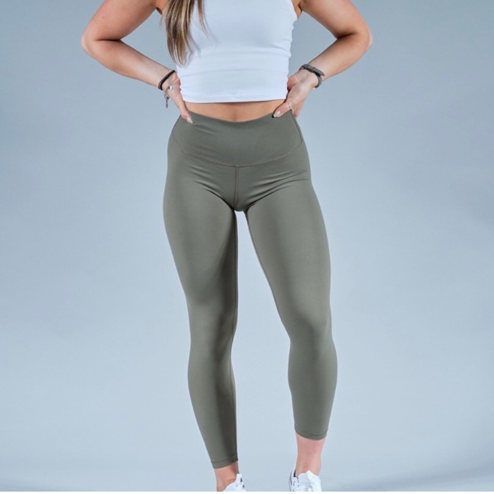 Paragon essential leggings